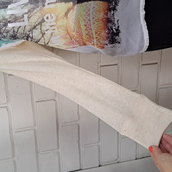 Daytrip By Buckle Long Sleeve Top. Size Small NWT - Picture 3 of 10